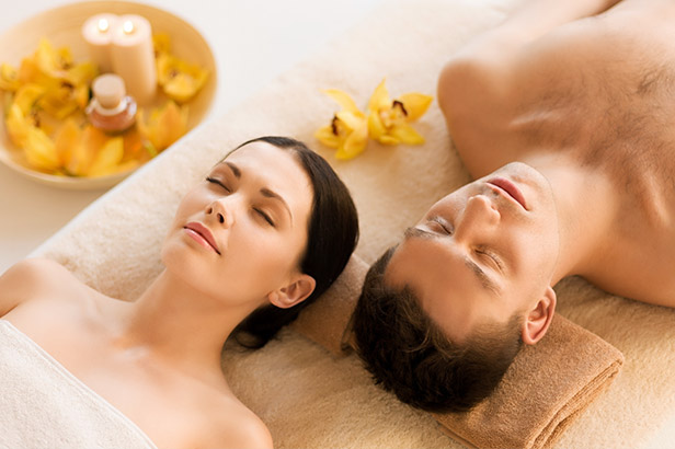 Couple Massage Service (2)